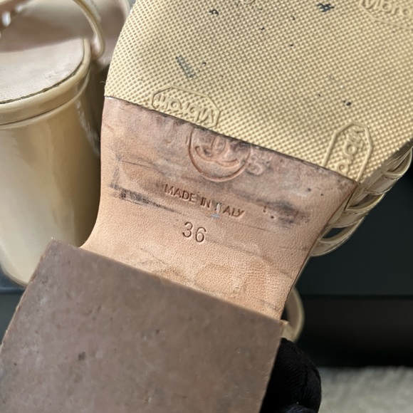 Auth Chanel Classic CC Logo Beige Patent Leather Wedge Sandals- Size 36 - Picture 6 of 12